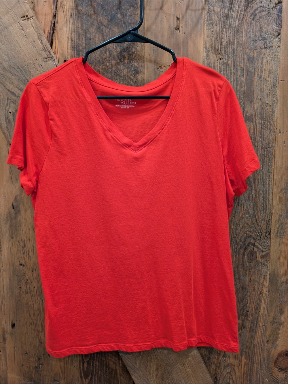 Time and Tru Bright Red V-Neck Short Sleeve Tee